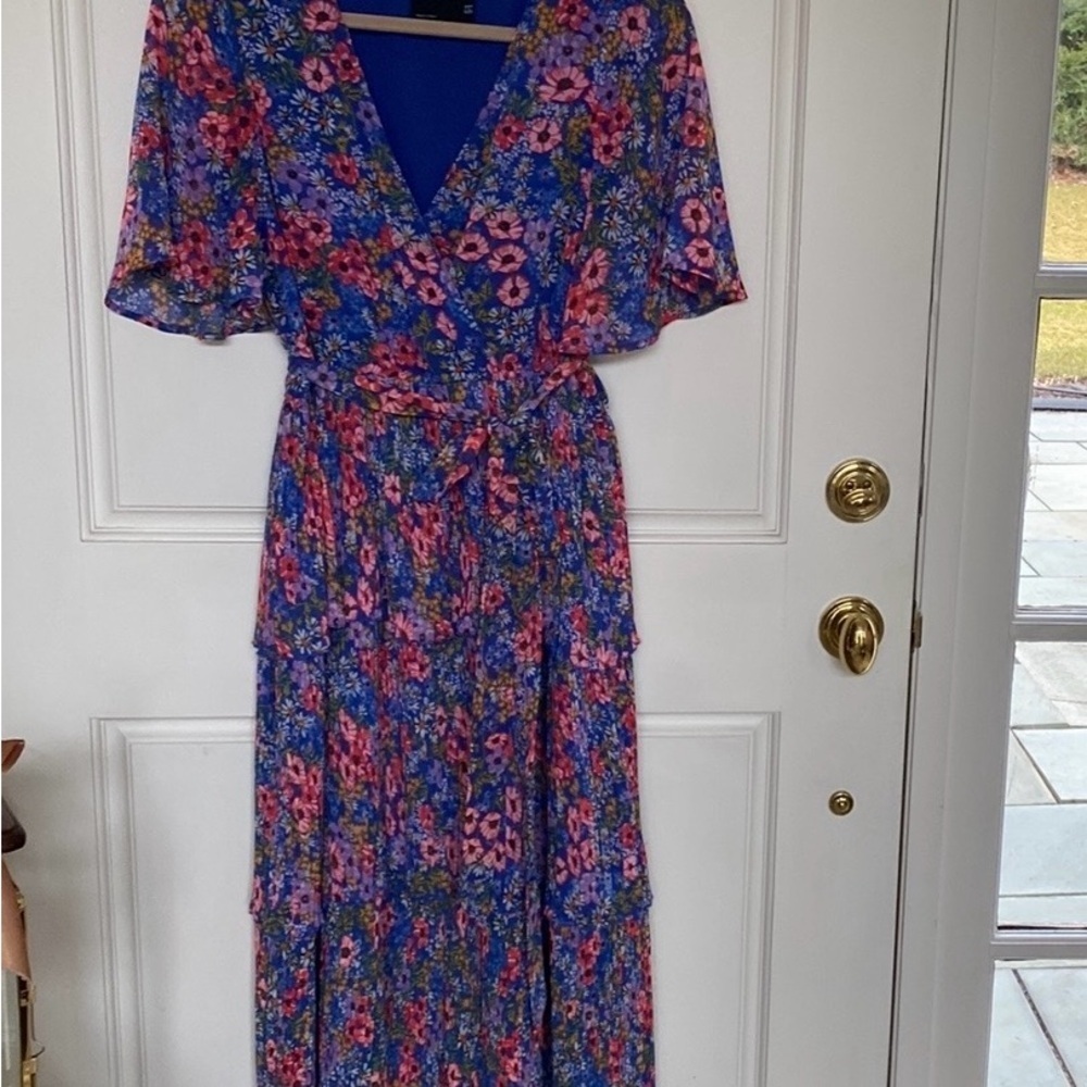 ASOS  Wrap Front Tiered Pleated Midi Dress in Blue Flirty Floral Print Size 8 - Picture 13 of 13